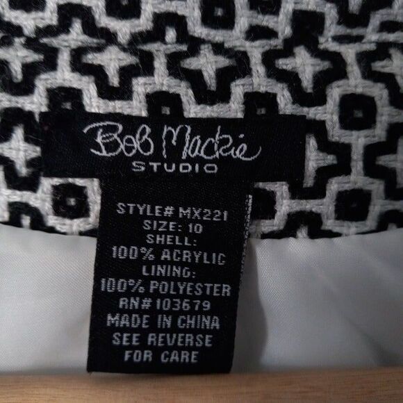 Bob Mackie Cape Cropped Jacket-Size 10-European Tailored-3/4 Sleeve-Lined - Picture 7 of 7